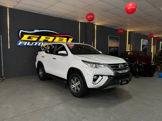TOYOTA HILUX SW4 2.7 SRV 7 LUGARES 4X2 16V FLEX 4P AUTOMÁTICO